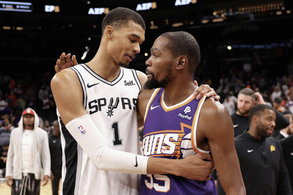 九游官方应用-字母哥焦点对战，詹姆斯与40激战切尔西分钟，锐不可当胜负难料！引发球迷热议的简单介绍-九游官方应用